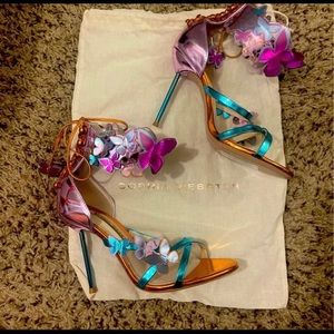 ISO these Sophia Webster Rosa heels in a size 8!!!